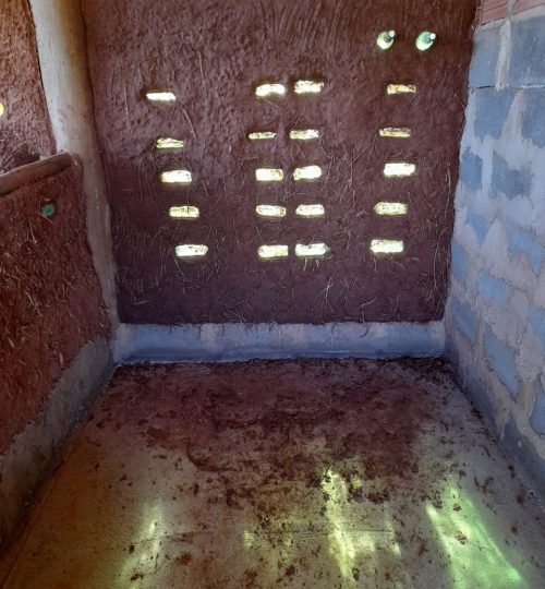 Garrafas auxiliam e decoram